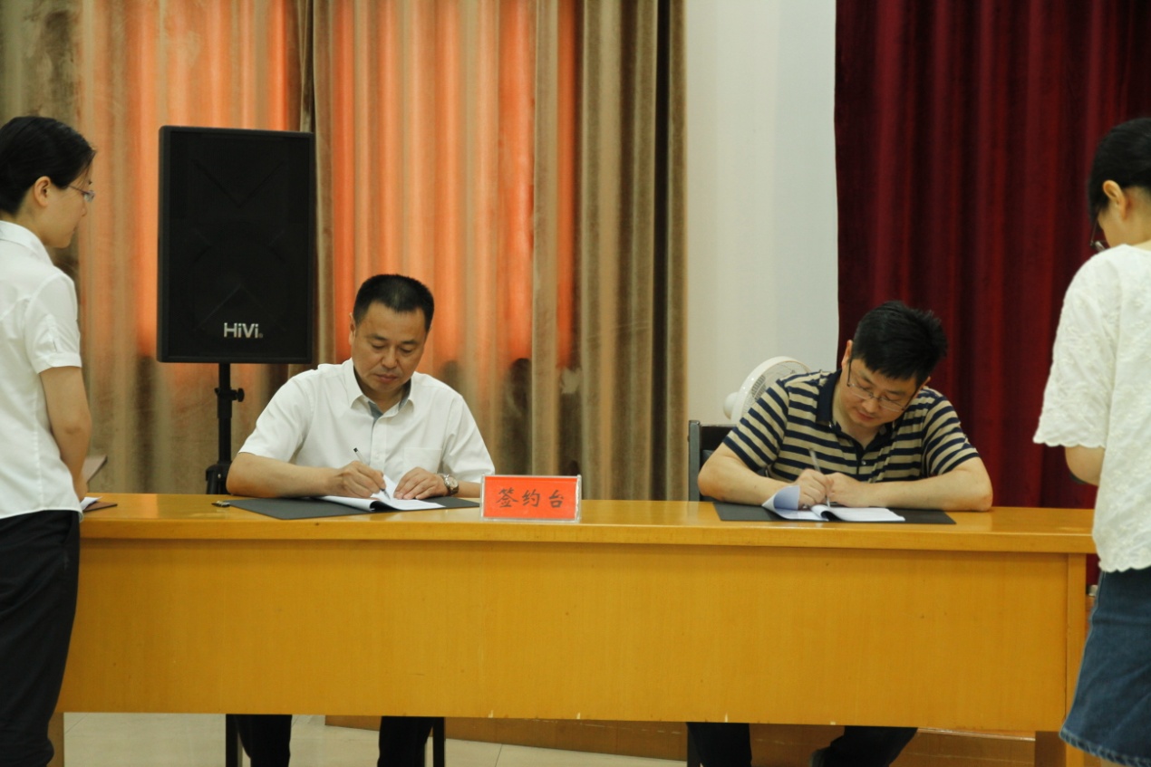 开云kaiyun官方网站|
料想:如果足球未曾停摆 五大联赛和欧战现在会怎样?(图3) kaiyun官网入口